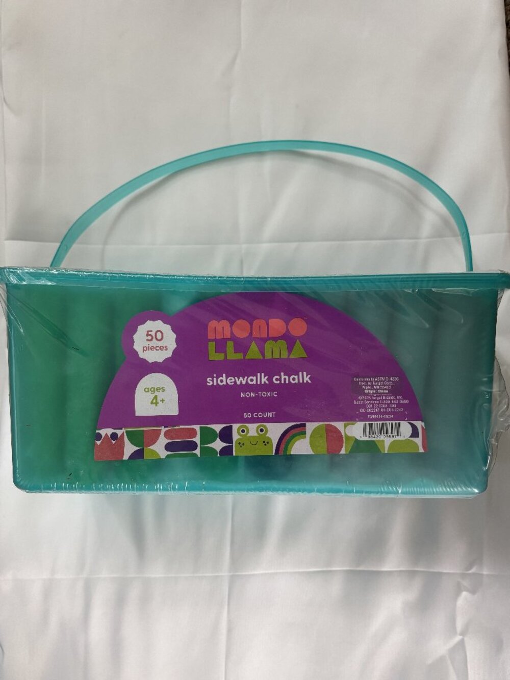 Mondo Llama Sidewalk Chalk. Bucket of 50. NEW